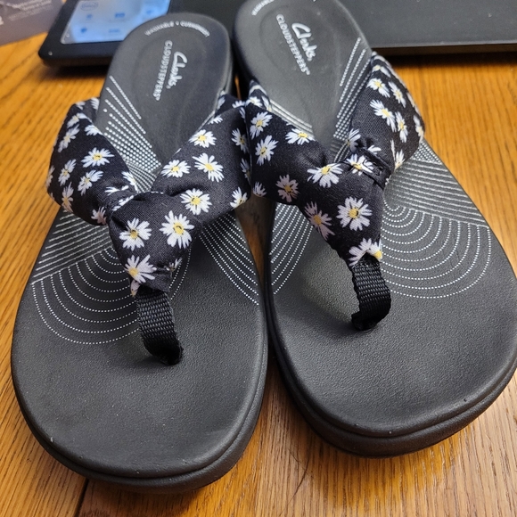 Ladies Flip Flop - Picture 7 of 8